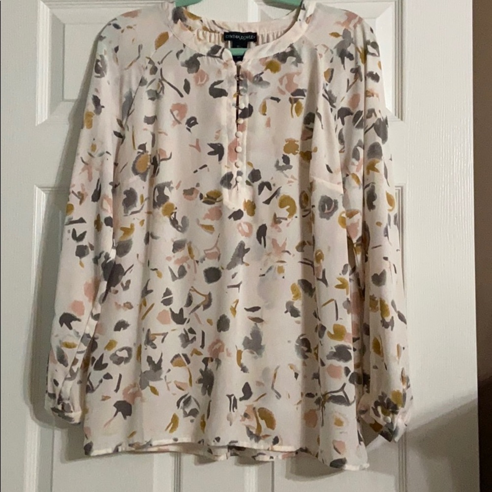 Women’s blouse